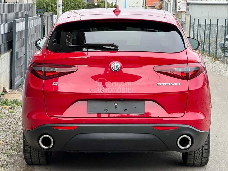 Alfa Romeo Stelvio Q4 Veloce CH