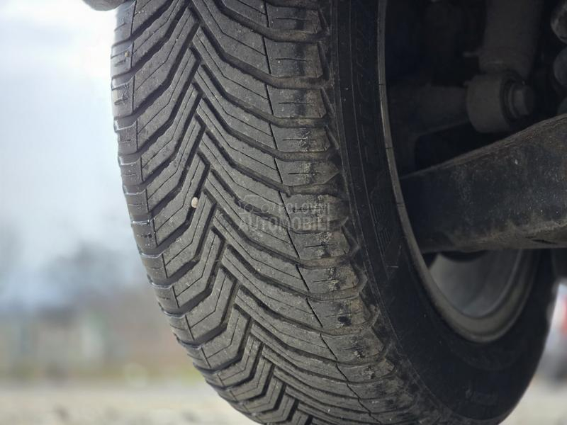 Volkswagen Golf 6 2.0 TDI DSG HIGHLINE