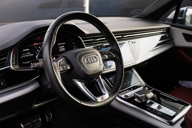 Audi SQ7 