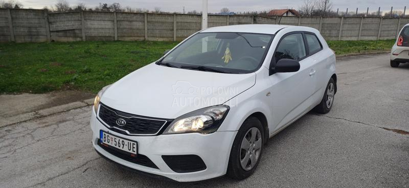 Kia pro_cee`d LX COOL