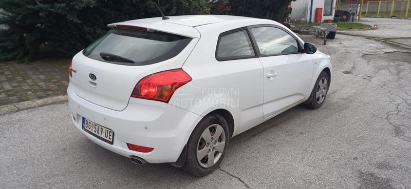 Kia pro_cee`d LX COOL