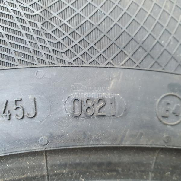 Continental 215/65 R17 Zimska