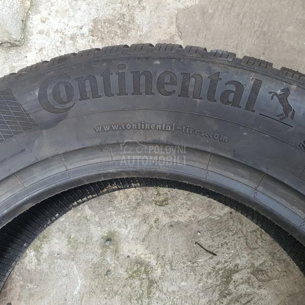 Continental 215/65 R17 Zimska