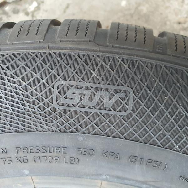 Continental 215/65 R17 Zimska