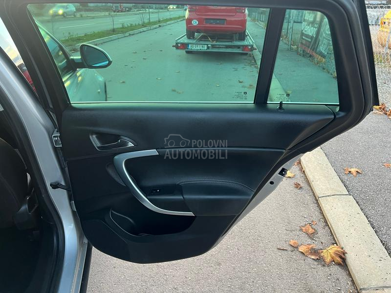 Opel Insignia 2.0 Cdti /CH/