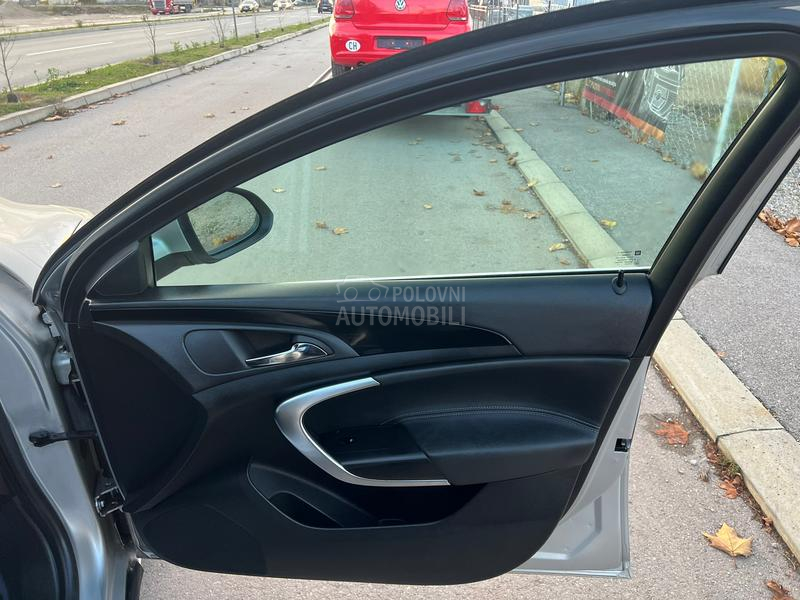 Opel Insignia 2.0 Cdti /CH/