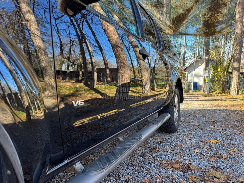 Nissan Navara 3.0 V6