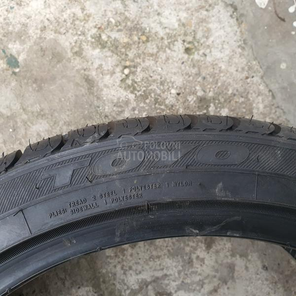 Toyo 225/40 R18 Zimska