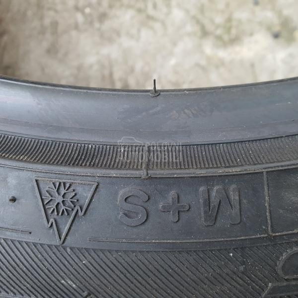 Toyo 225/40 R18 Zimska