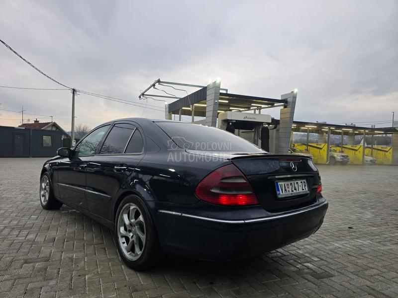 Mercedes Benz E 270 