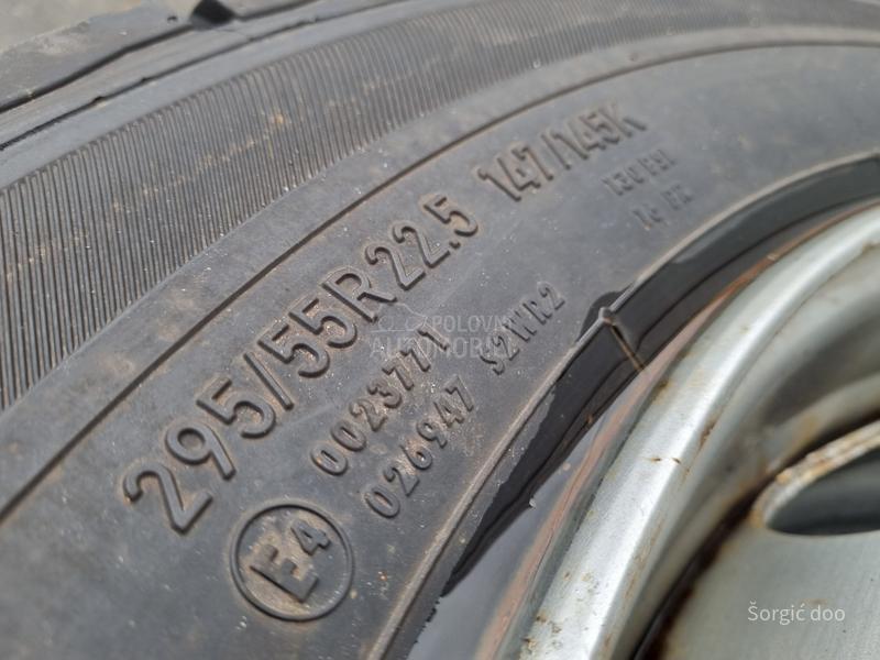 Continental 295/55 R22.5 Zimska