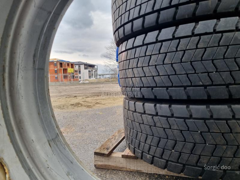 Continental 295/55 R22.5 Zimska