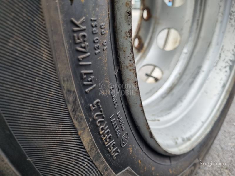 Continental 295/55 R22.5 Zimska