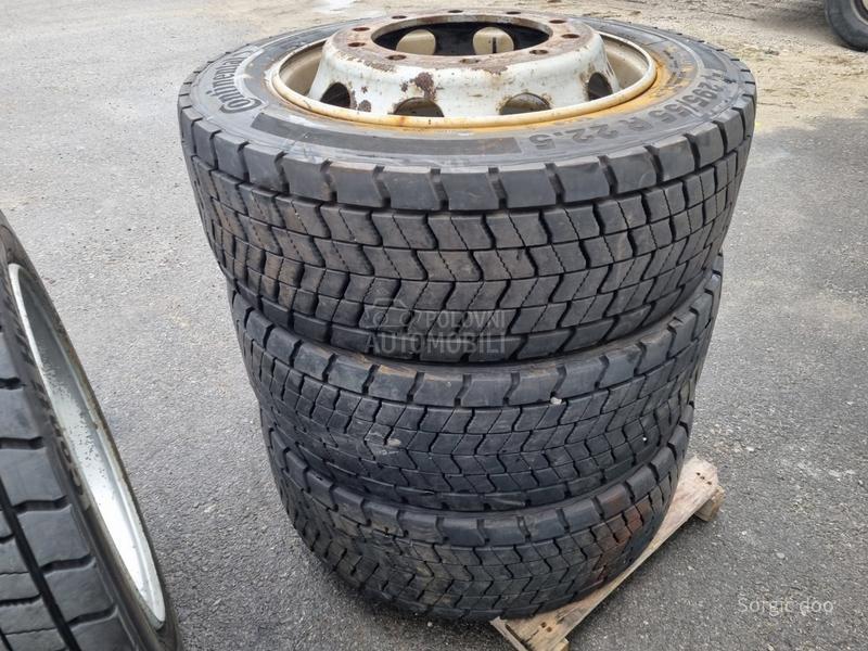 Continental 295/55 R22.5 Zimska