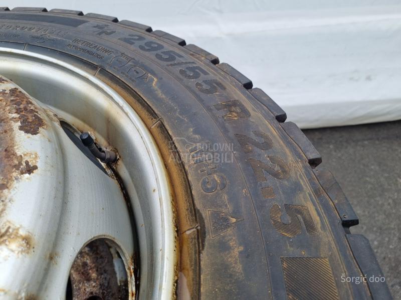 Continental 295/55 R22.5 Zimska