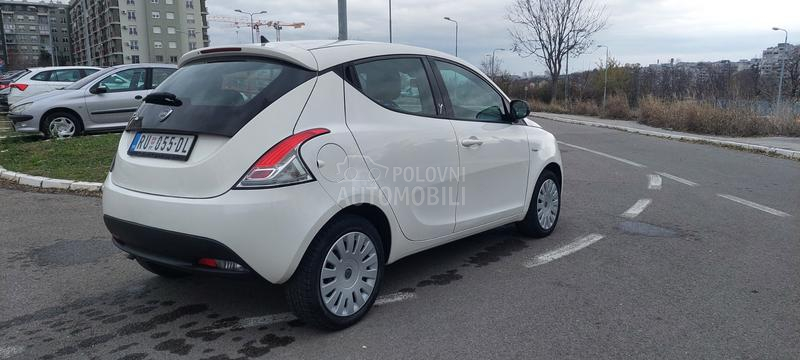 Lancia Ypsilon 