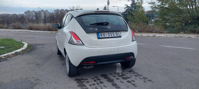 Lancia Ypsilon 