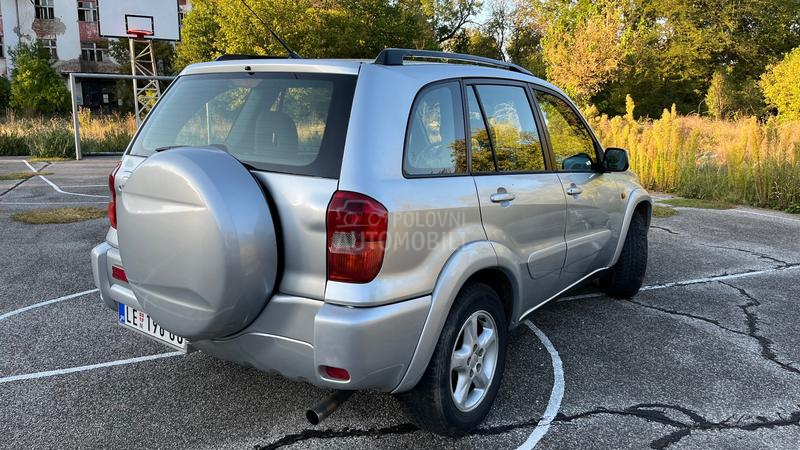 Toyota RAV 4 2.0 VVT-i