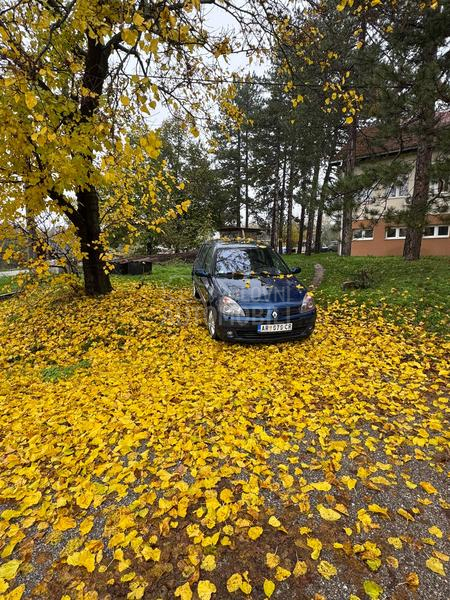Renault Clio INITIALE PARIS