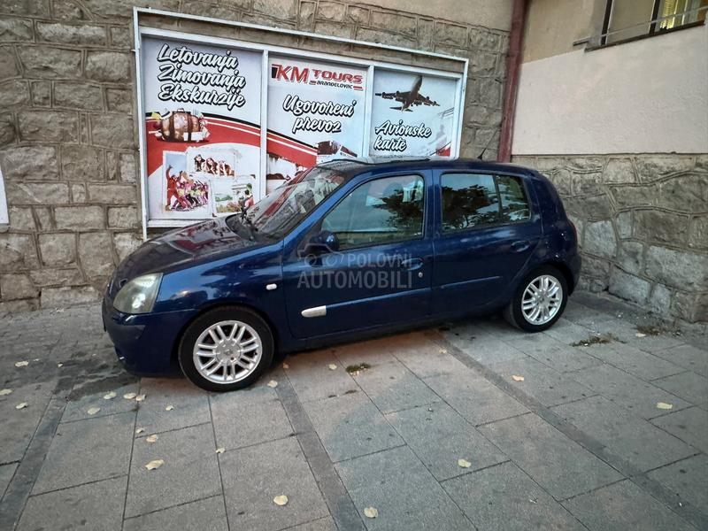 Renault Clio INITIALE PARIS