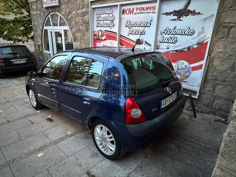 Renault Clio INITIALE PARIS