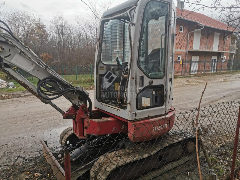 Takeuchi TB28FR