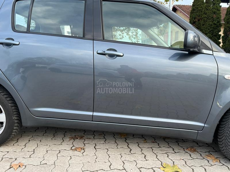 Suzuki Swift 1.3 4x4 Švajcarac
