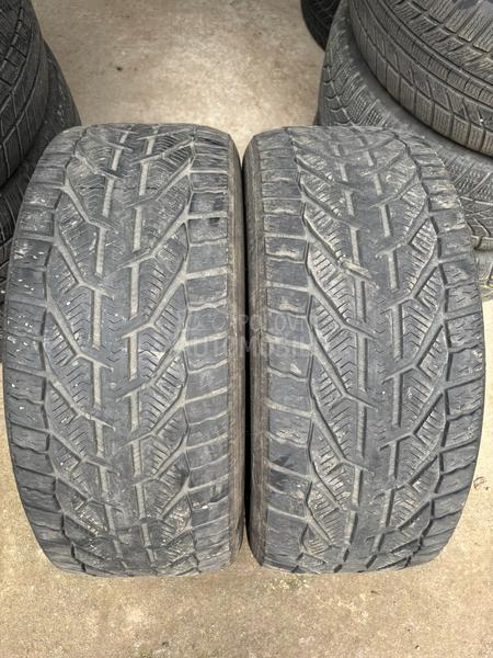 Tigar 235/45 R18 Zimska