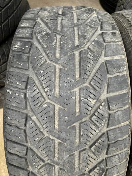 Tigar 235/45 R18 Zimska