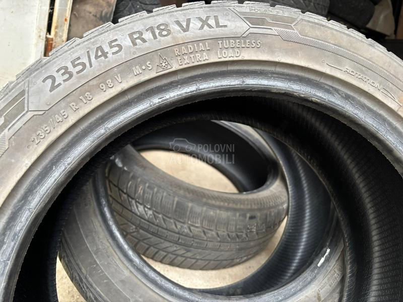 Barum 235/45 R18 Zimska