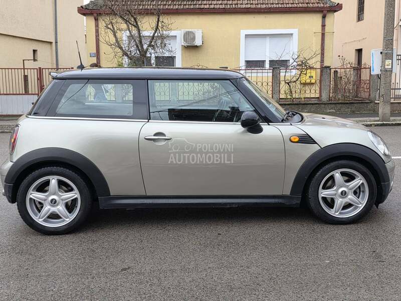 MINI Cooper 