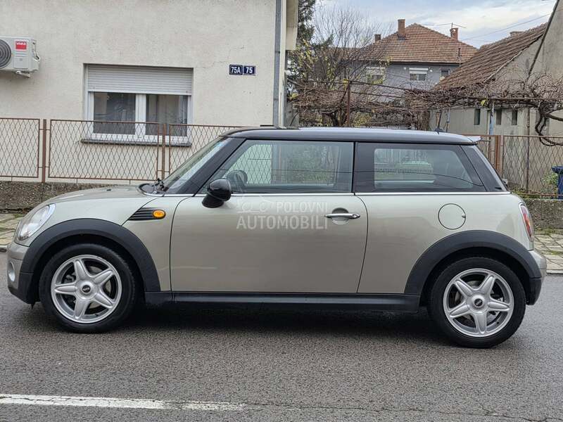 MINI Cooper 