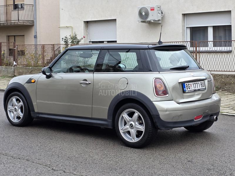 MINI Cooper 