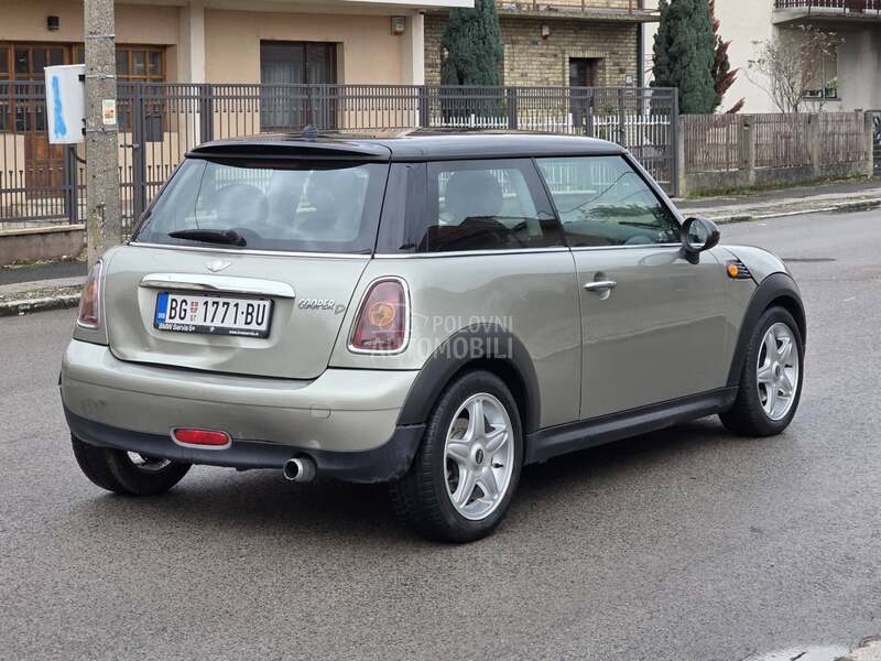 MINI Cooper 