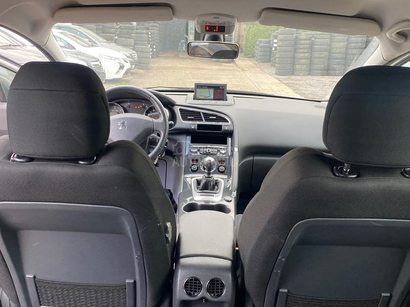 Peugeot 3008 1.6e-HDI N O V