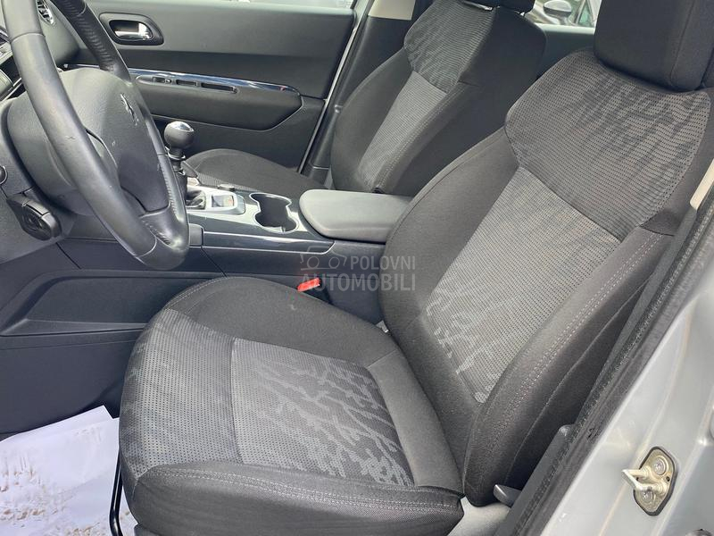 Peugeot 3008 1.6e-HDI N O V