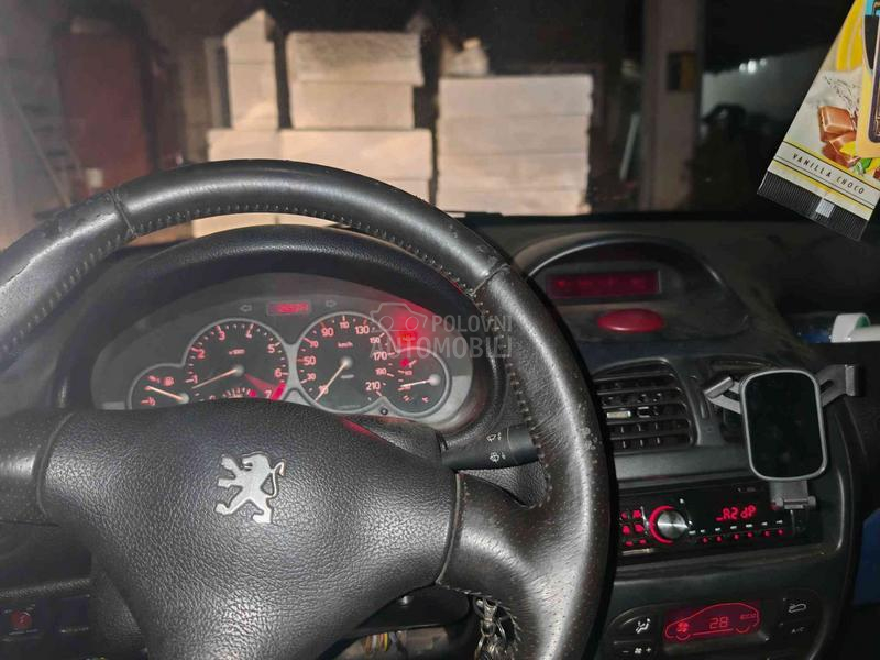 Peugeot 206 CC 1.6 16v