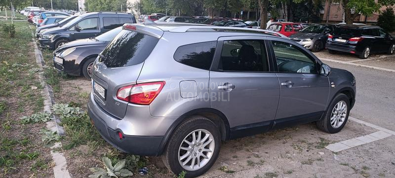 Nissan Qashqai + 2 