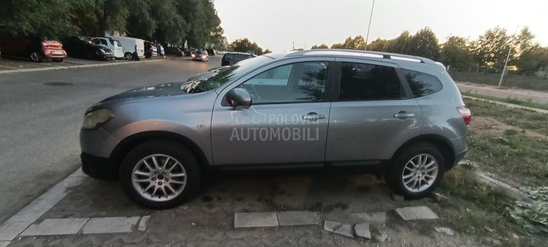 Nissan Qashqai + 2 