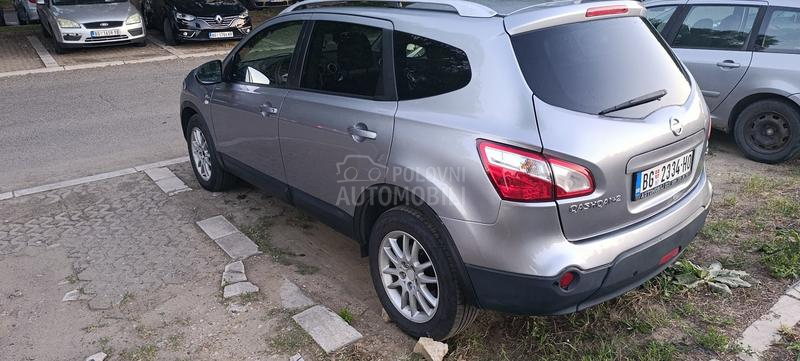 Nissan Qashqai + 2 