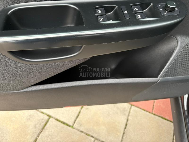 Volkswagen Passat B6 16 aut