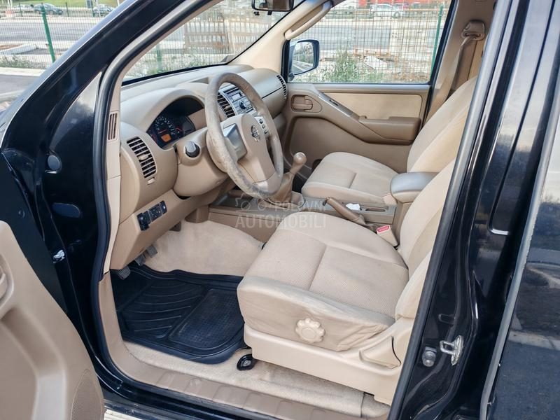 Nissan Navara 2.5D.6Brzina ODLIČAN