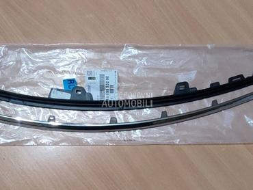 Lajsna iznad led svetla za Citroen C4 Picasso od 2014. do 2017. god.