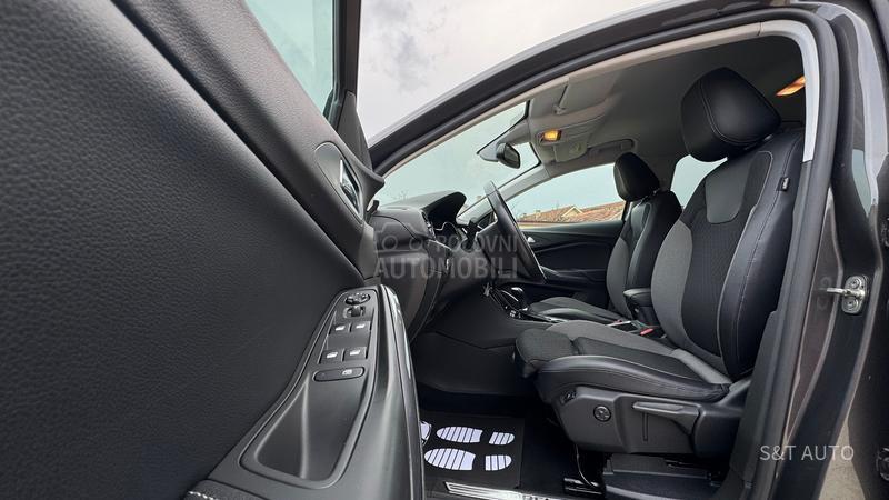 Opel Grandland X 2.0/ INNOVATION/ FUL