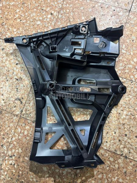 nosac zadnjeg branika desni