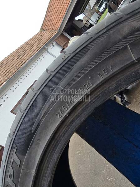 Kumho 245/45 R20 Letnja