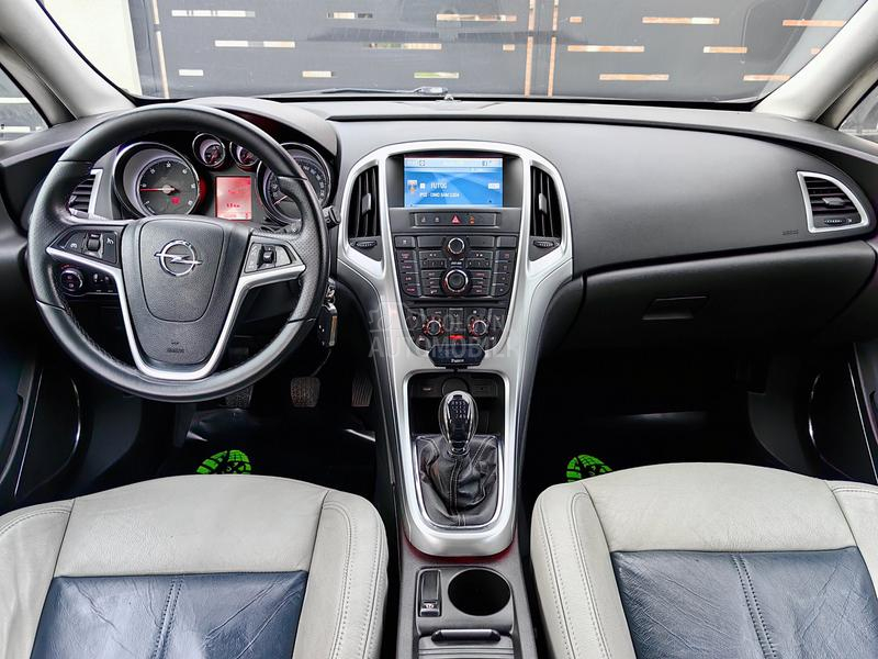 Opel Astra J 1.7CDTI BI-COLOR