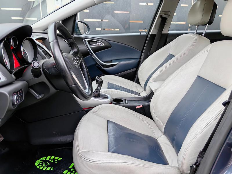 Opel Astra J 1.7CDTI BI-COLOR