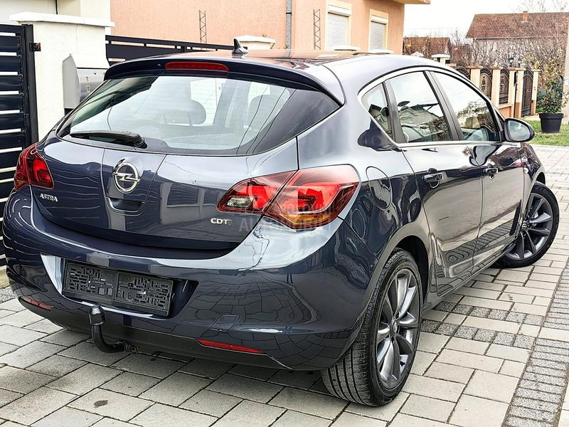 Opel Astra J 1.7CDTI BI-COLOR