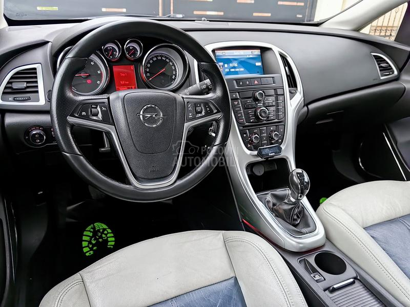 Opel Astra J 1.7CDTI BI-COLOR